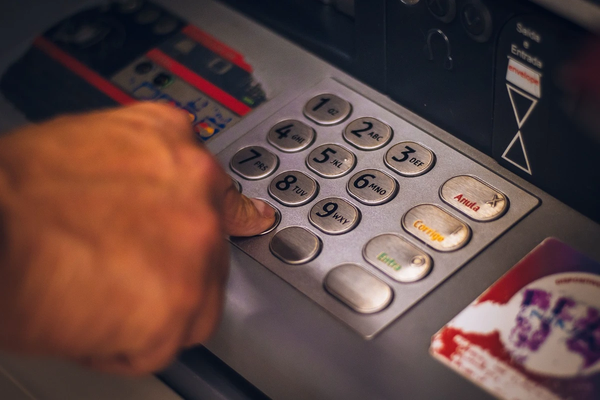 Pago de prima impulsa a los retailers colombianos a fortalecer seguridad y experiencia con IA
