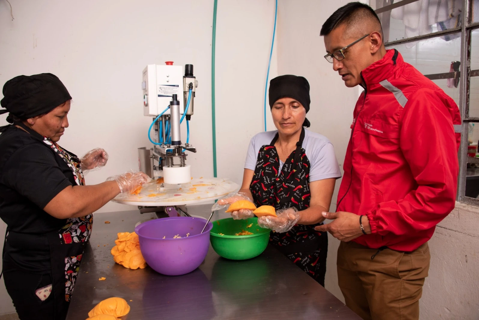 Solo el 33% de los microempresarios en Colombia alcanza un nivel saludable de finanzas