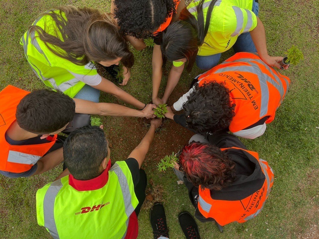 DHL Supply Chain reduce 23,700 toneladas de CO₂e y amplía su impacto social en Latinoamérica