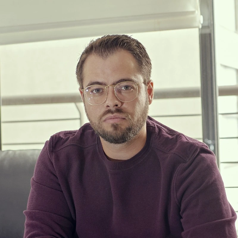 Gobernanza en el desarrollo de software impulsado por IA