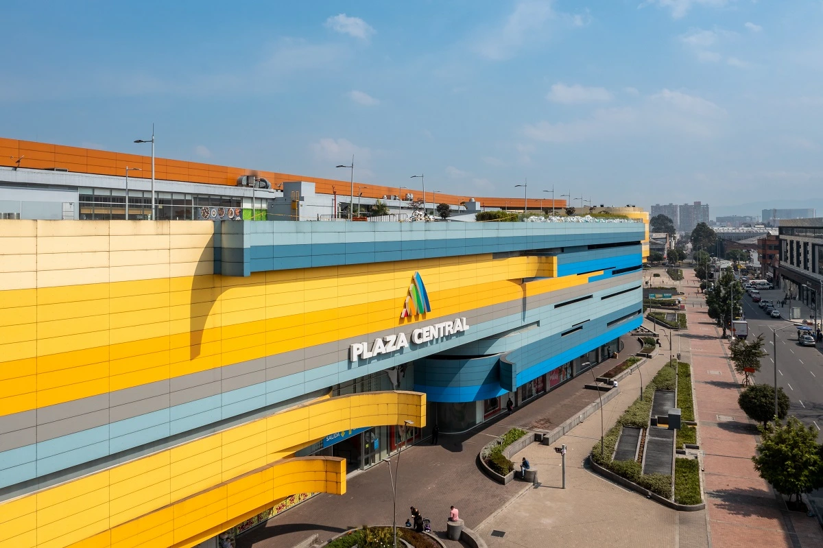 Cenco Malls invierte USD 125 millones y toma control mayoritario de Plaza Central en Bogotá