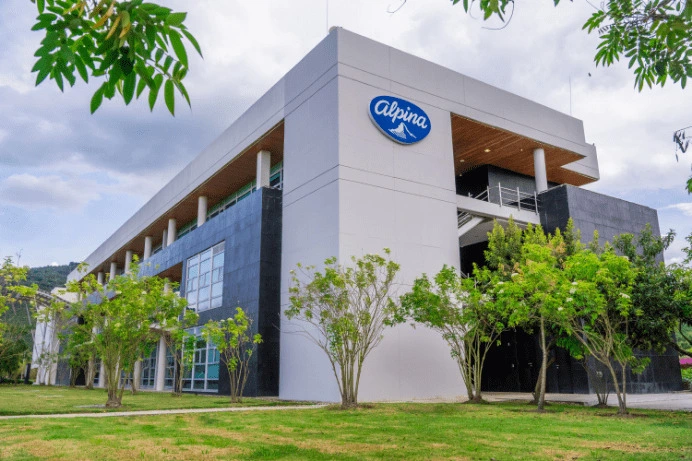 Alpina acelera su transformación digital con Kyndryl y RISE with SAP sobre AWS